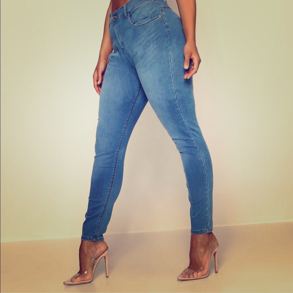 Boohoo midrise skinny jeans size 18/20